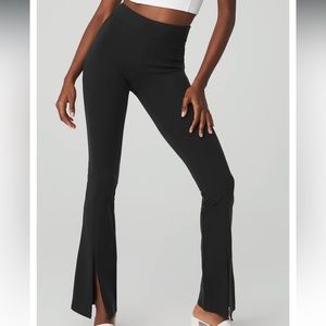 NWOT Airbrush High Waist Flutter Legging